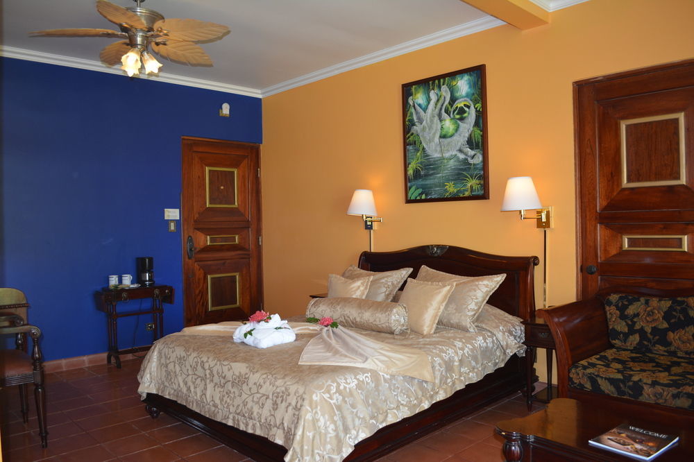 Hotel Cuna del Angel Dominical Buitenkant foto